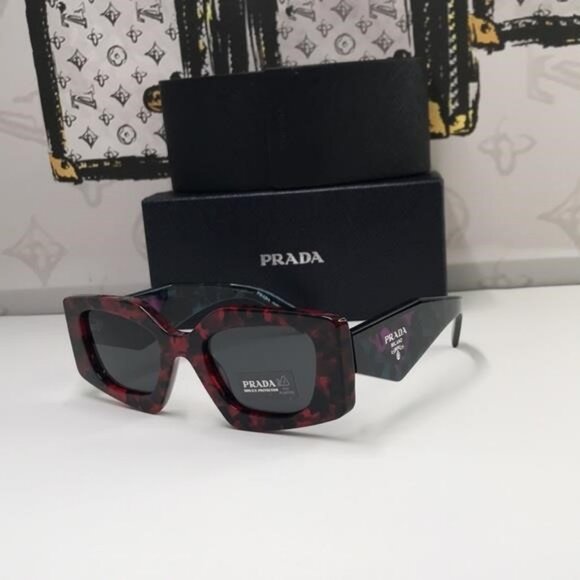 New Authentic Prada Red Tortoise Shell Sunglasses - Picture 1 of 13